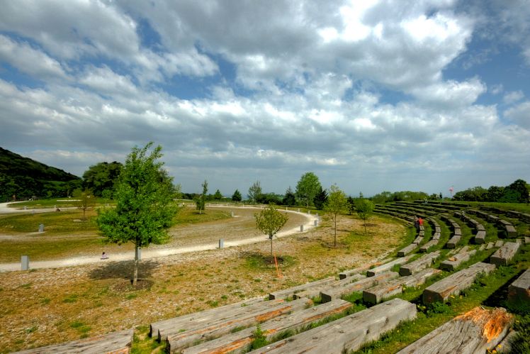 1200px-Lebensbaumkreis_am_Himmel